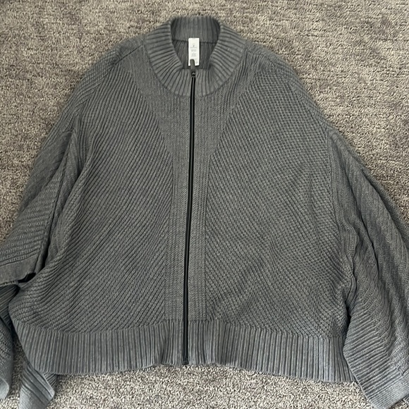 Lululemon light grey zip up sweater with no hood - Picture 1 of 3